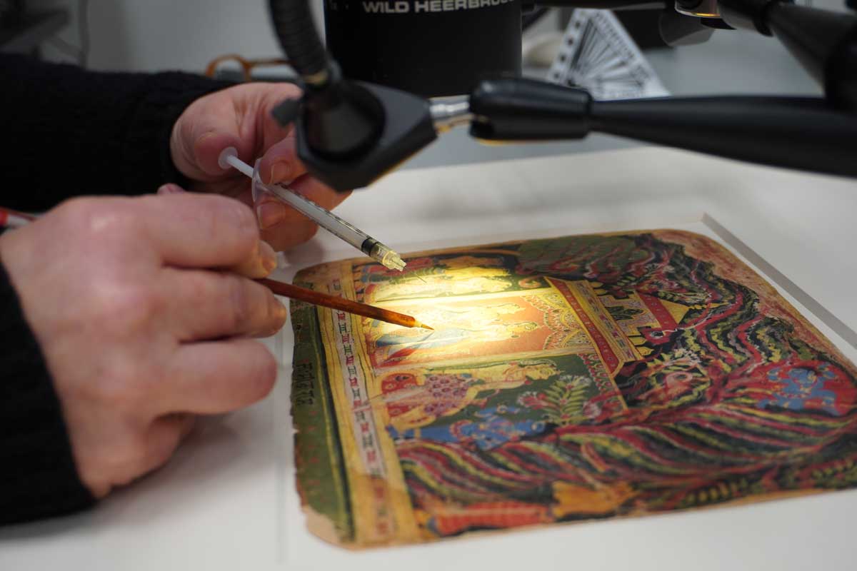 Conservation Cart Talk : Stabilizing Flaking Paint Event Image