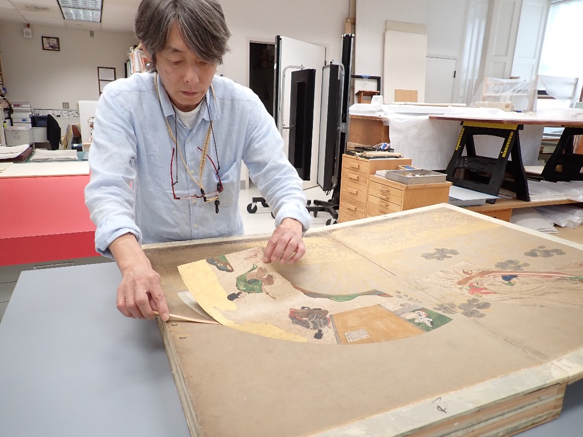 Conservation Cart Talk | Conserving a Japanese Folding Screen Event Image